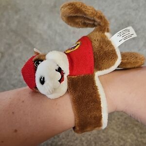 F🔹️Adorable Brown and White Buc-ee Plush Slap Bracelett
